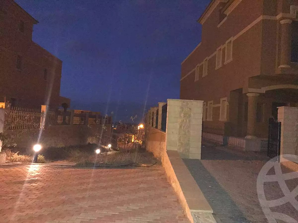 توين هاوس بـ٦ غرف نوم في رويال ميدوز الشيخ زايد، صورة ١٤ من ٢٢