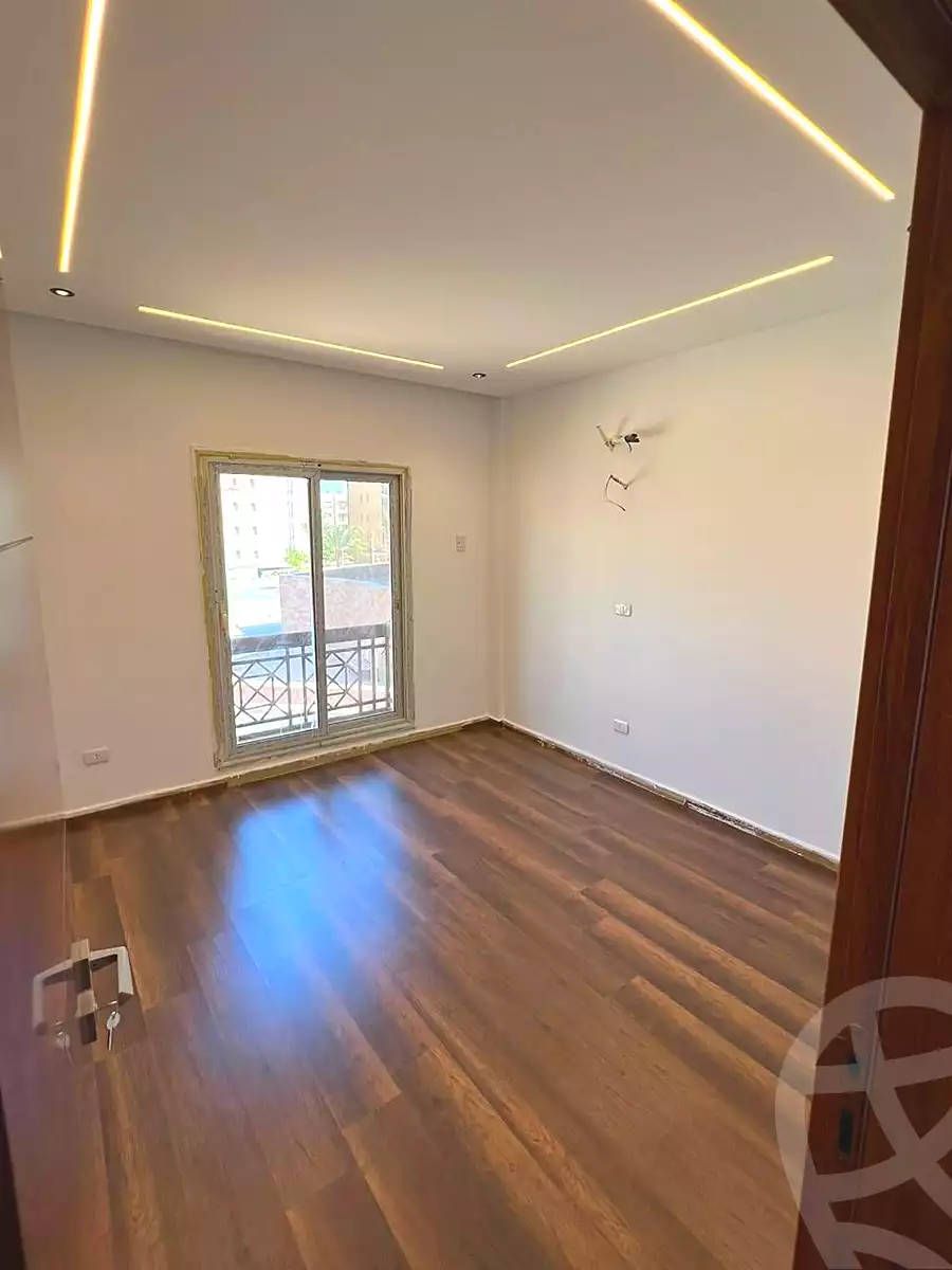 https://aqarmap.com.eg/ar/listing/7298437-for-rent-cairo-new-cairo-compounds-paradise