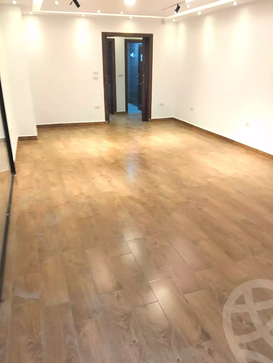 https://aqarmap.com.eg/ar/listing/7298576-for-rent-cairo-el-maadi-compounds-rayhanah-plaza