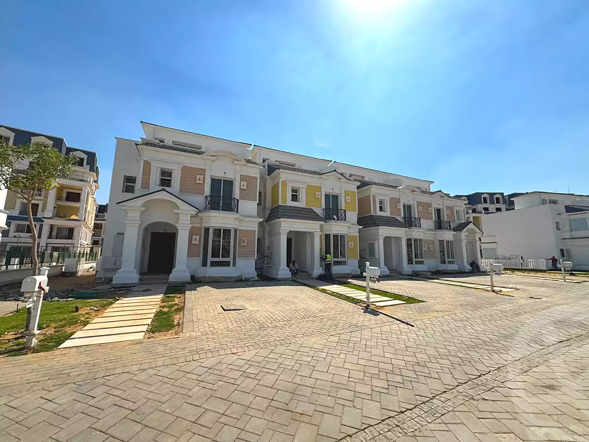 https://aqarmap.com.eg/en/listing/7298581-for-sale-cairo-new-cairo-compounds-mountain-view1-1-compound