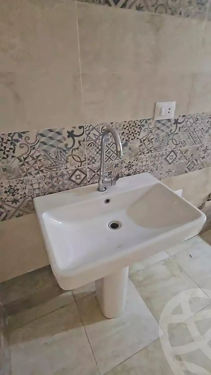 https://aqarmap.com.eg/ar/listing/7298638-for-rent-cairo-6th-of-october-el-ahyaa-neighborhood-4th-neighbourhood-1