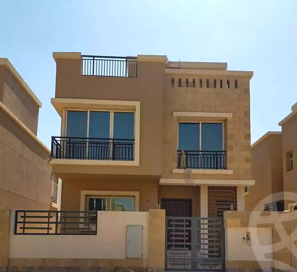 https://aqarmap.com.eg/ar/listing/7298729-for-sale-cairo-new-cairo-compounds-tag-city-shalya-taj-city