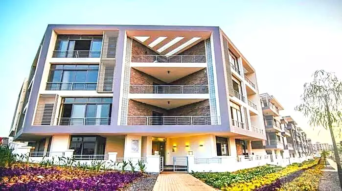 https://aqarmap.com.eg/ar/listing/7298856-for-sale-cairo-new-cairo-compounds-tag-city-shalya-taj-city