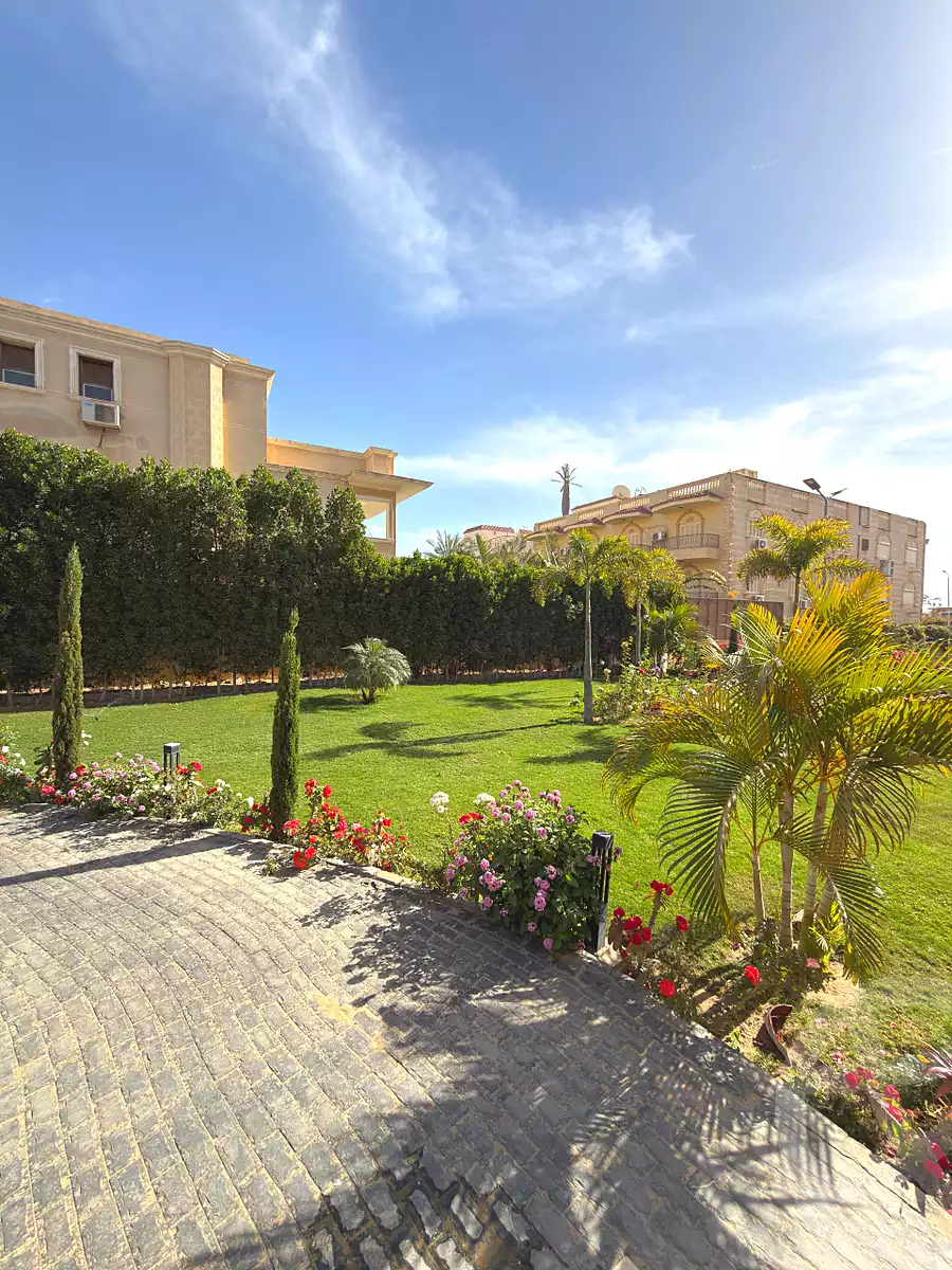 https://aqarmap.com.eg/en/listing/7299117-for-sale-cairo-el-shorouk-h-lnd