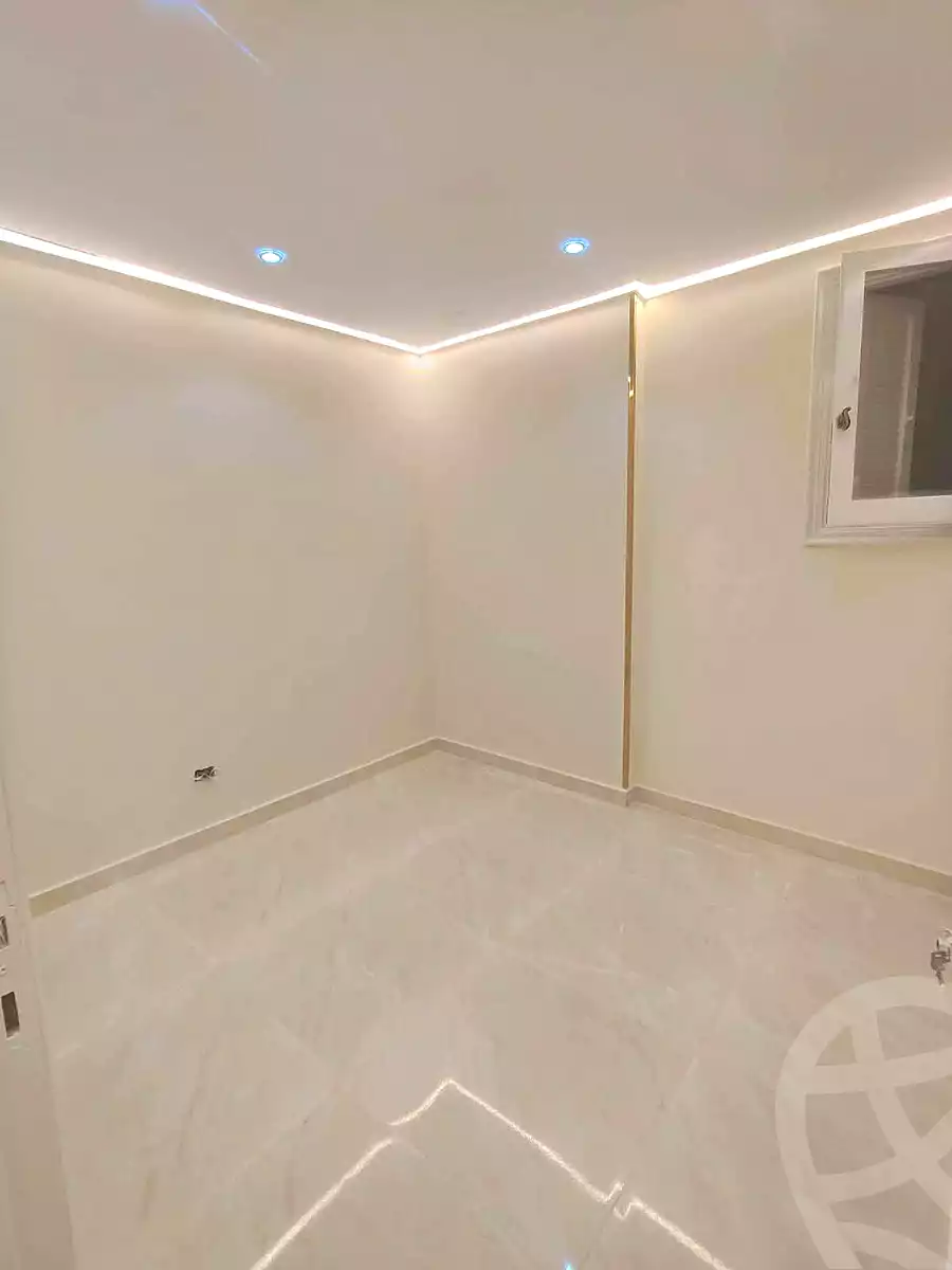 https://aqarmap.com.eg/en/listing/7299301-for-sale-alexandria-sydy-bshr-sydy-bshr-bhry-street-17