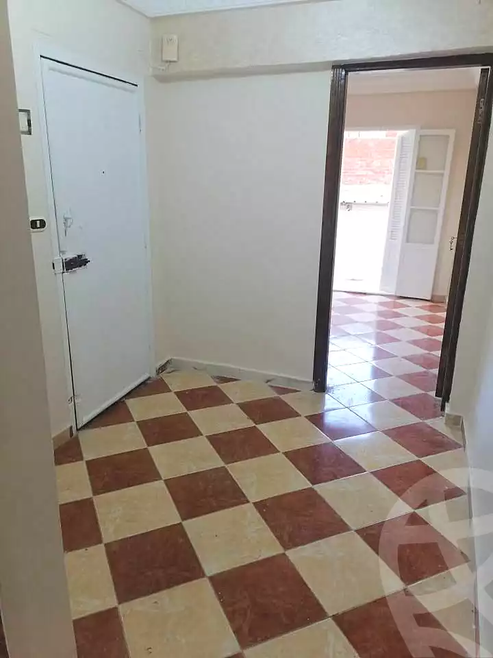https://aqarmap.com.eg/ar/listing/7299387-for-sale-alexandria-el-asafra-l-sfr-qbly-street-30