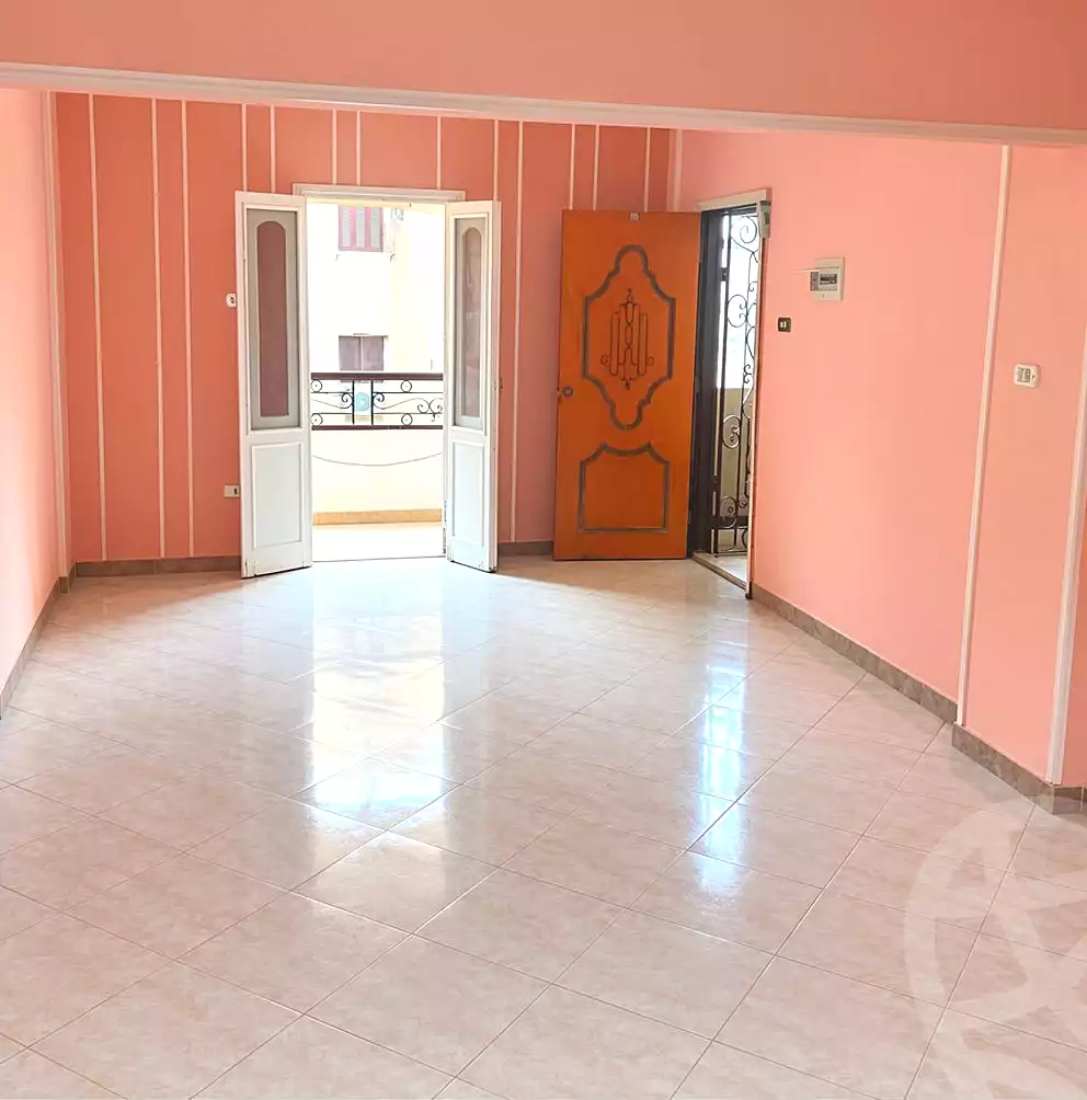 https://aqarmap.com.eg/en/listing/7297666-for-sale-cairo-15th-of-may-mjwr-28