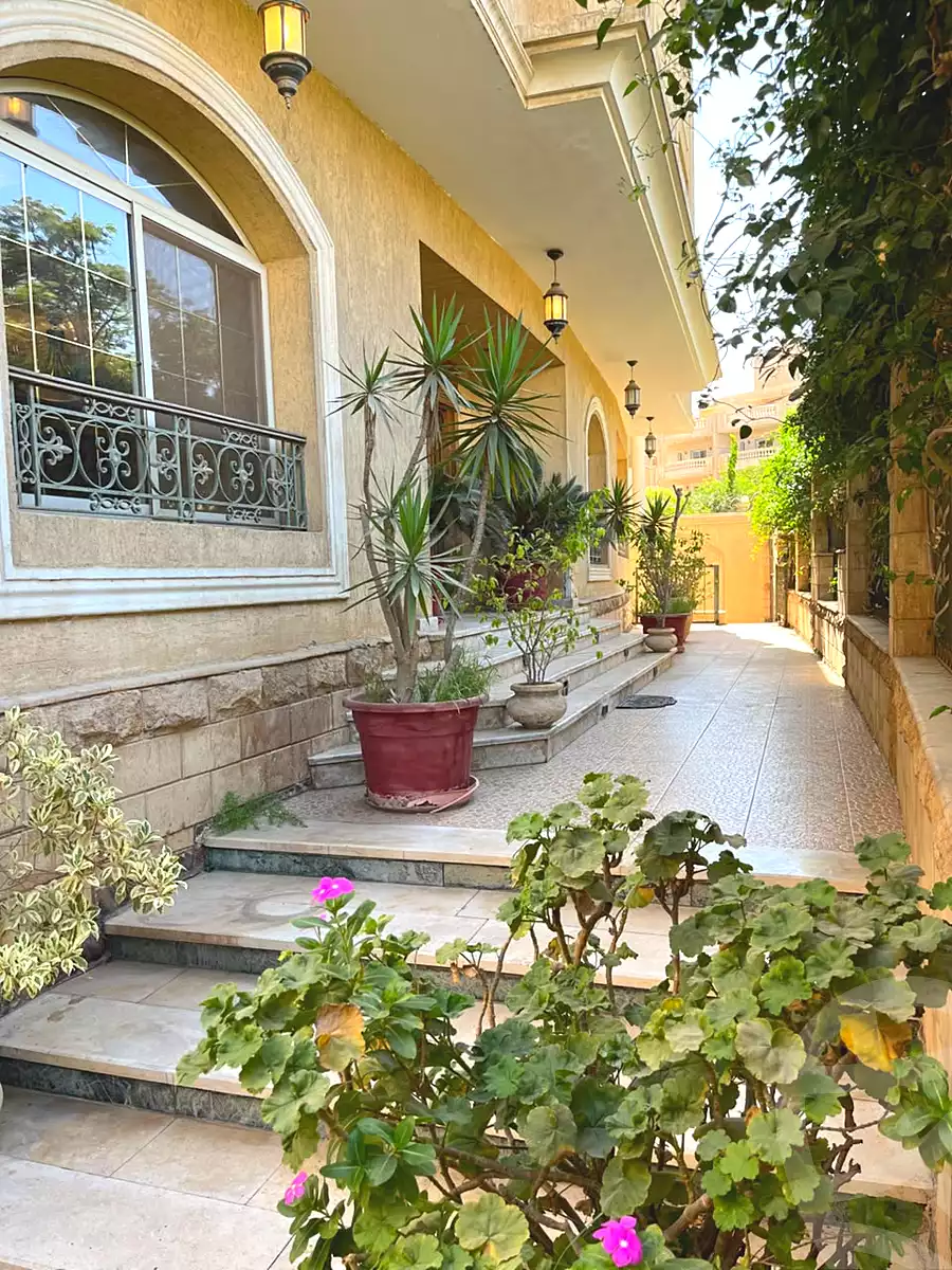 https://aqarmap.com.eg/ar/listing/7300468-for-sale-cairo-new-cairo-ganob-el-akadamiya-south-academy-a-abo-zarr-el-ghifari-st