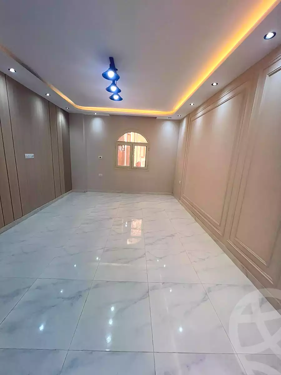 https://aqarmap.com.eg/ar/listing/7300457-for-sale-cairo-6th-of-october-el-ahyaa-neighborhood-3rd-omar-ibn-el-khattab-st