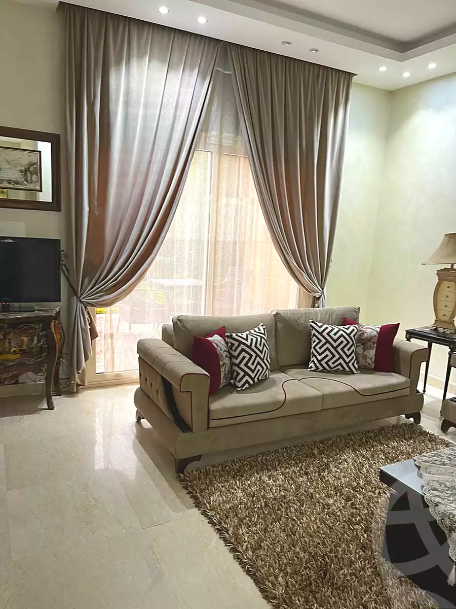 3 BR Townhouse in Ever, photo 9 of 11