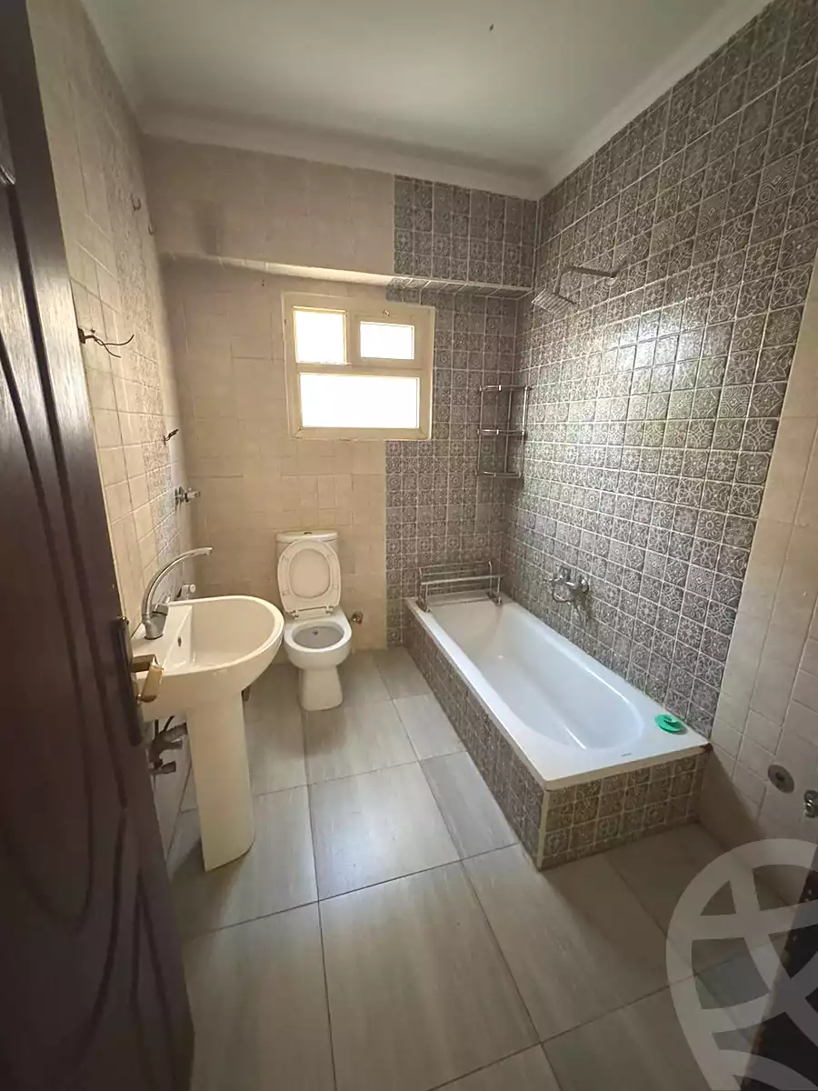 https://aqarmap.com.eg/ar/listing/7301104-for-sale-cairo-new-cairo-el-banafsg-el-banafsag-omarat-al-gabri-st