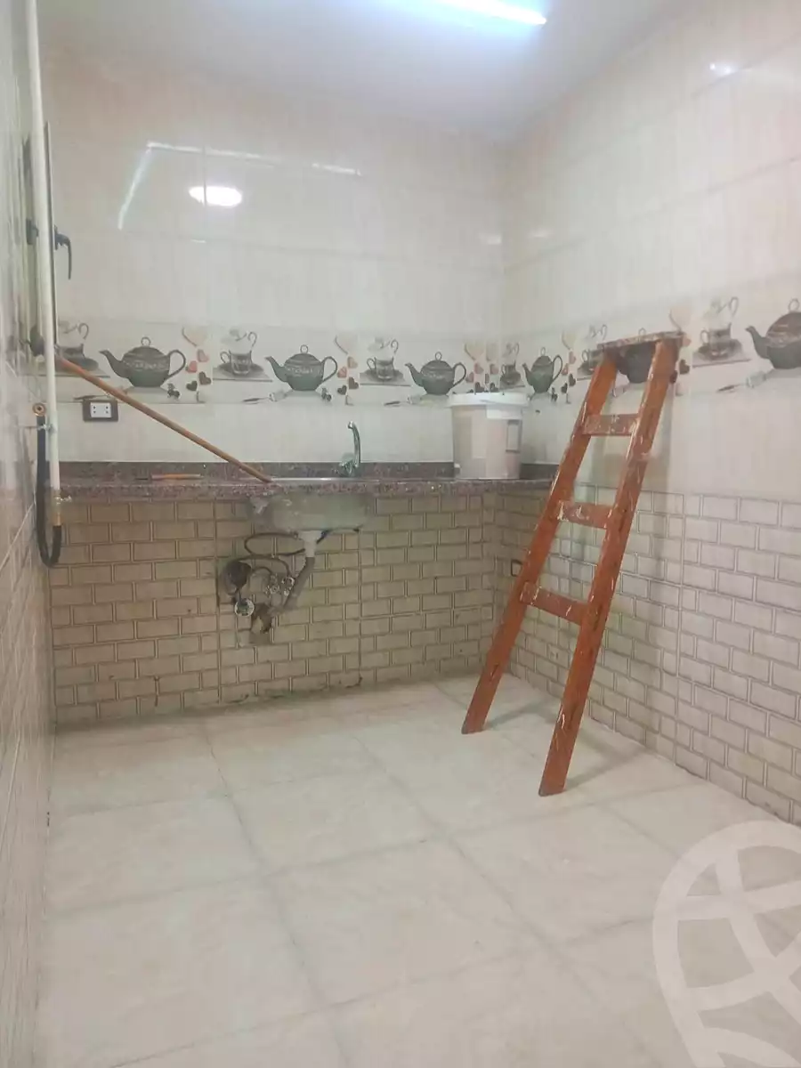 https://aqarmap.com.eg/en/listing/7301302-for-sale-alexandria-al-agamy-el-hanouvel-radwan-st