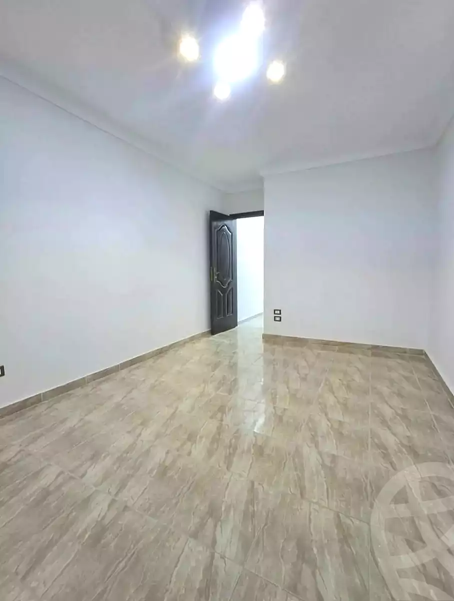 https://aqarmap.com.eg/ar/listing/7301726-for-sale-alexandria-el-asafra-shr-45