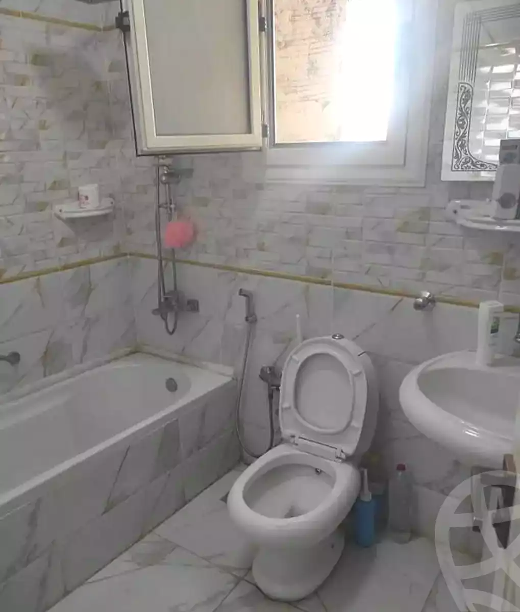 https://aqarmap.com.eg/ar/listing/7302098-for-sale-alexandria-al-agamy-lbytsh-kafr-el-agamy-st