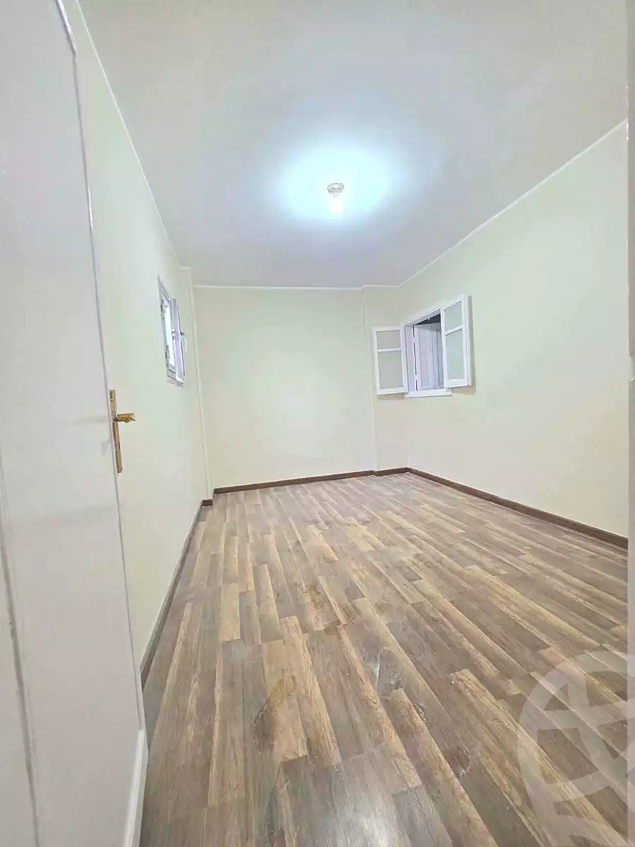 https://aqarmap.com.eg/en/listing/7302242-for-sale-alexandria-sydy-bshr-sydy-bshr-bhry-street-16
