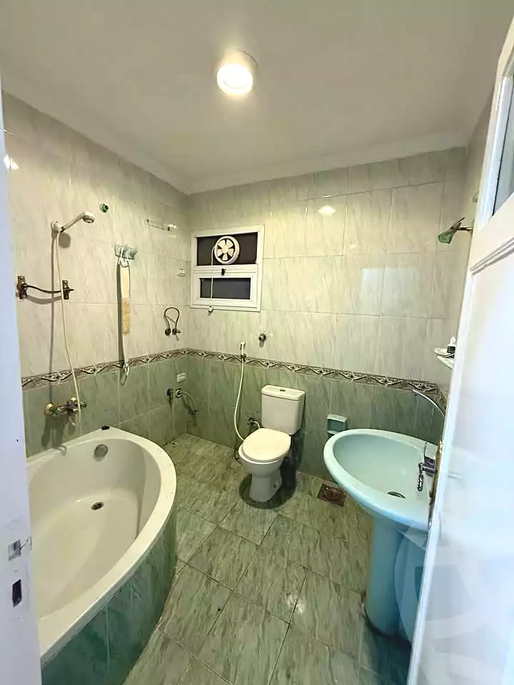https://aqarmap.com.eg/ar/listing/7302473-for-sale-alexandria-sydy-bshr