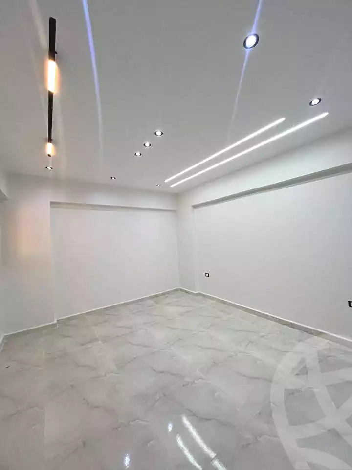 https://aqarmap.com.eg/ar/listing/7302540-for-sale-alexandria-al-agamy-lbytsh-shahr-al-assal-st