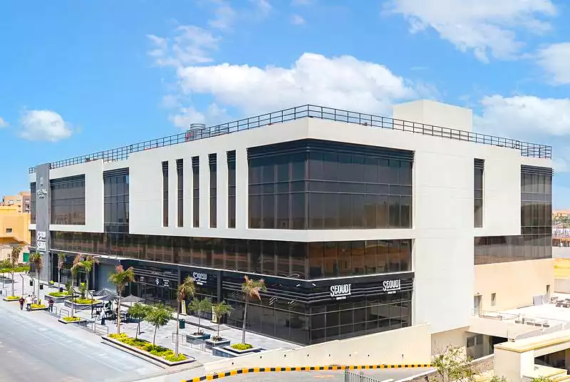 https://aqarmap.com.eg/ar/listing/7302895-for-sale-cairo-new-cairo-compounds-hyde-park-business-district