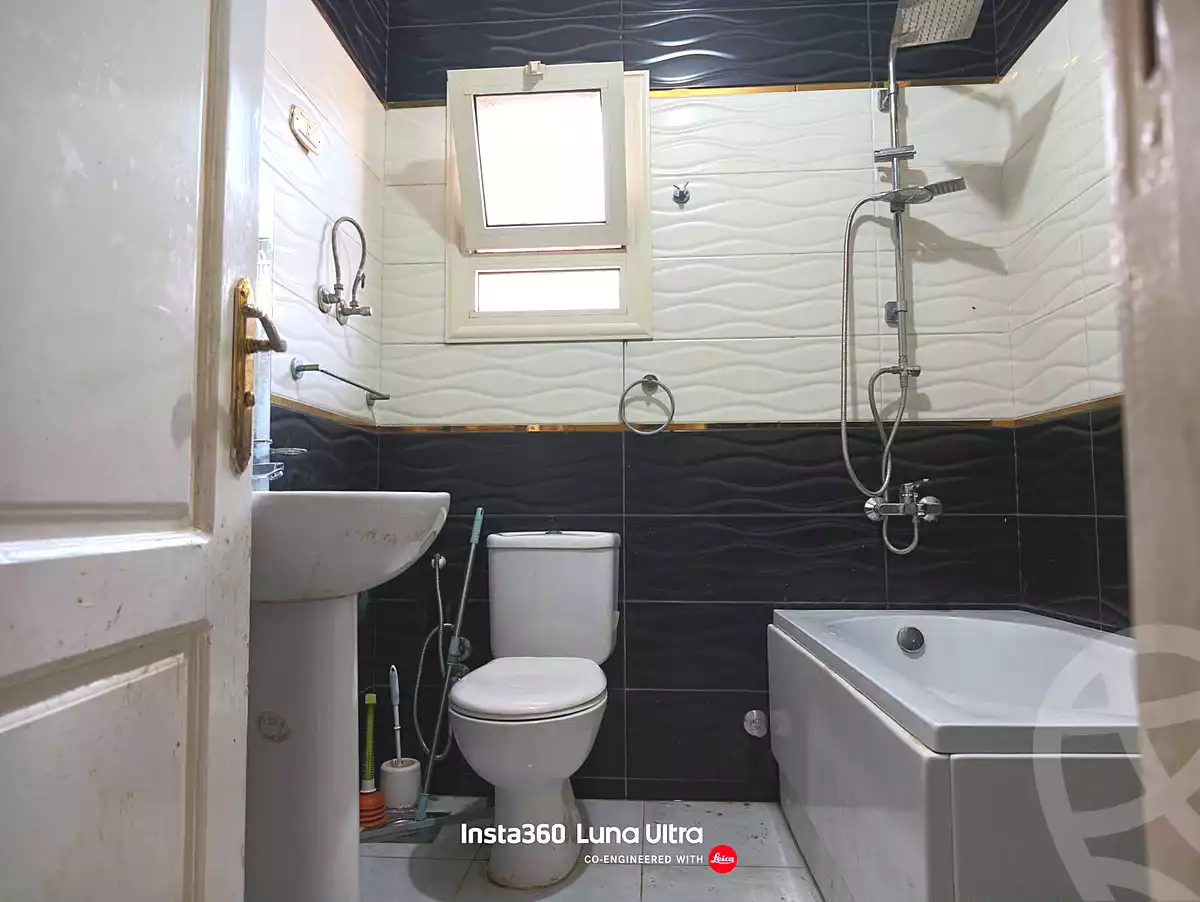 https://aqarmap.com.eg/ar/listing/7303298-for-sale-cairo-new-cairo-compounds-kmbwnd-rwd-lzhr