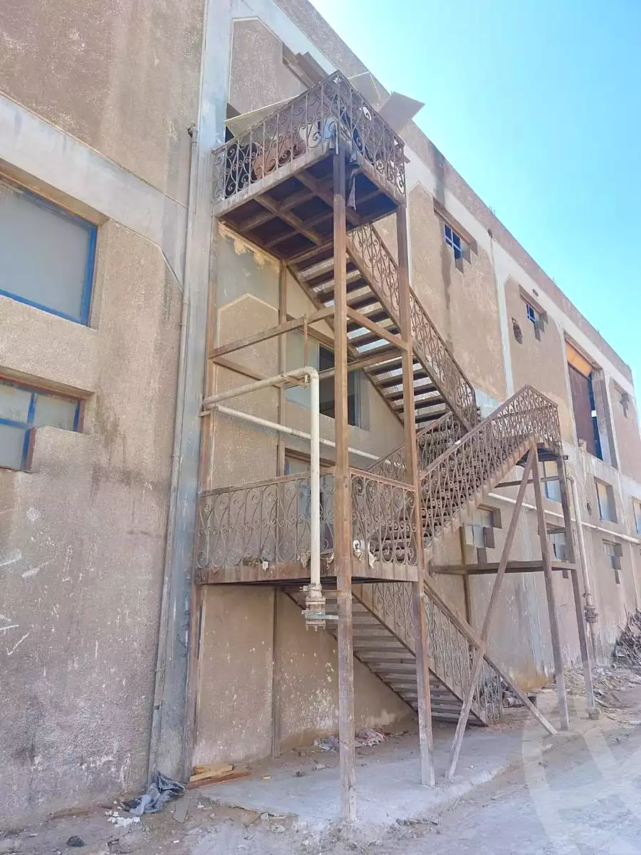 https://aqarmap.com.eg/ar/listing/7303589-for-sale-cairo-6th-of-october-el-mantqa-el-snaaaya-industrial-zone-3