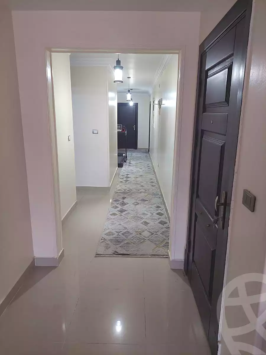 https://aqarmap.com.eg/ar/listing/7304302-for-sale-cairo-new-cairo-compounds-jyd