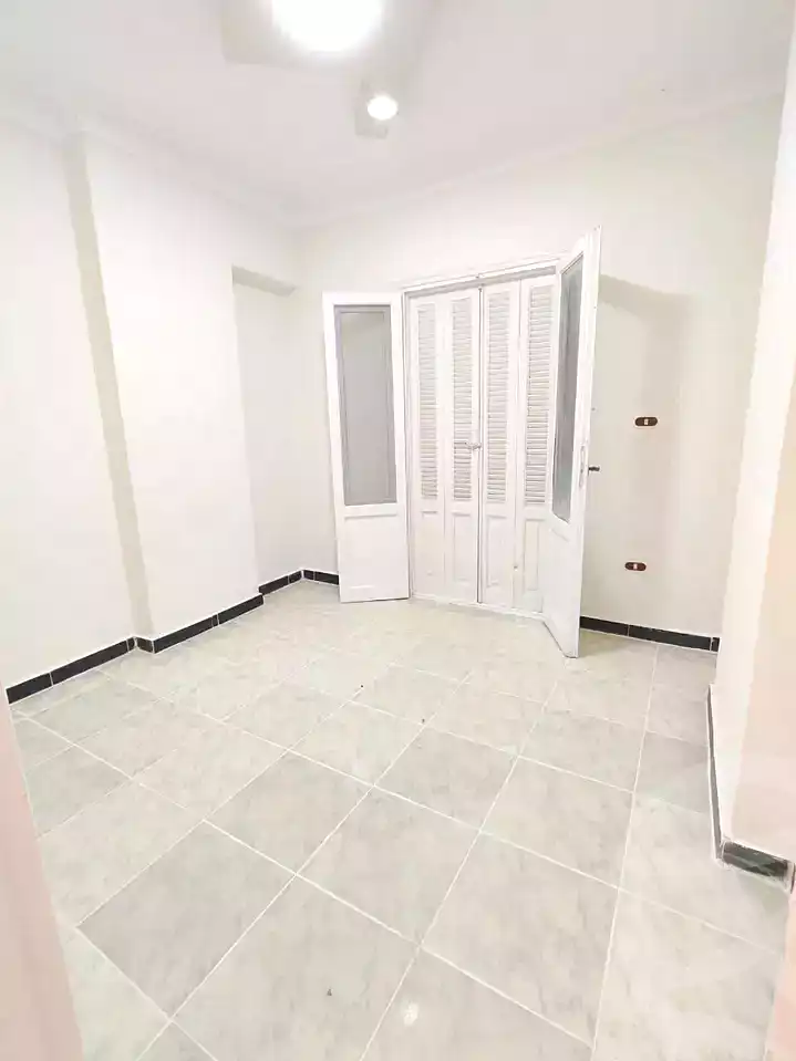 https://aqarmap.com.eg/ar/listing/7304312-for-sale-alexandria-al-agamy-shataa-el-nakheel