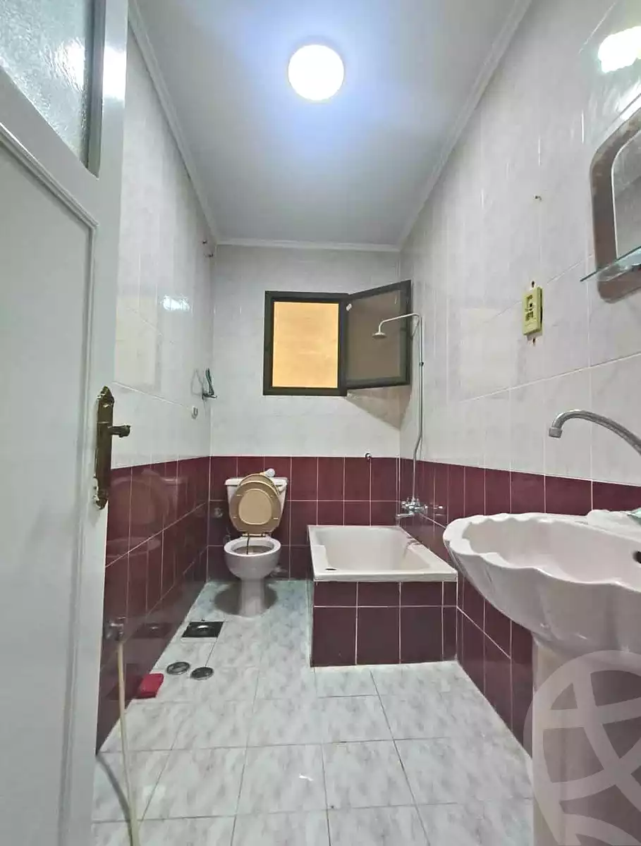 https://aqarmap.com.eg/en/listing/7305046-for-sale-alexandria-al-agamy-shataa-el-nakheel