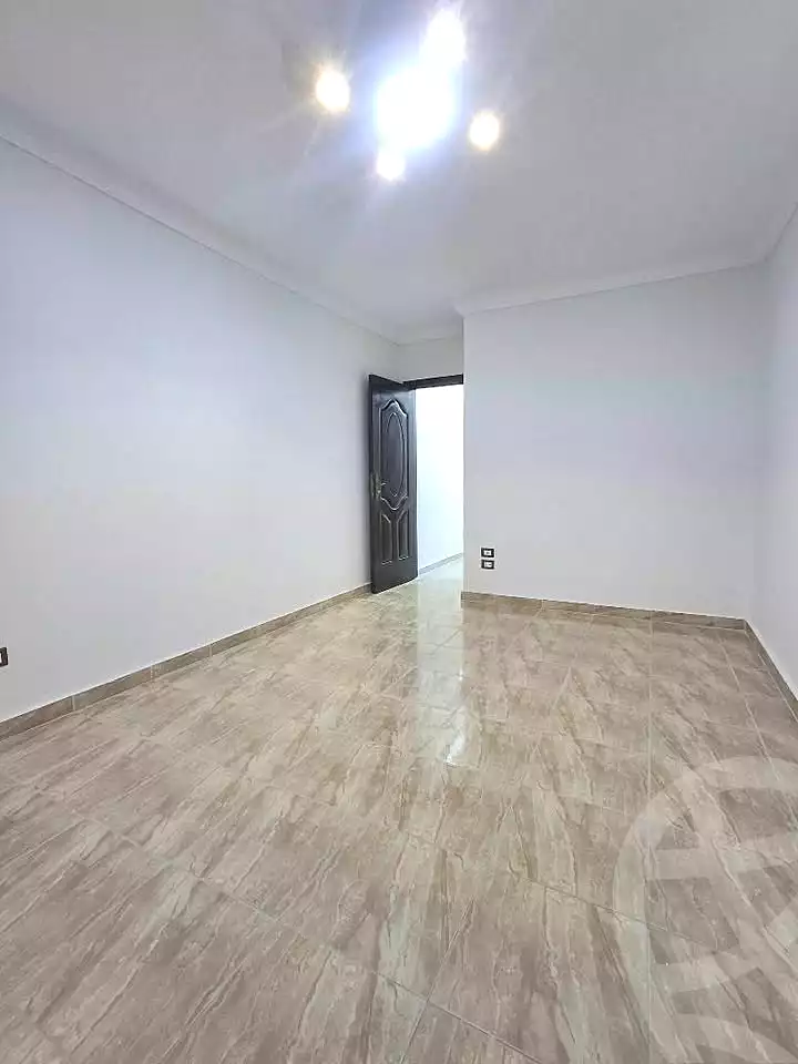 https://aqarmap.com.eg/ar/listing/7305391-for-sale-alexandria-el-asafra-shr-45