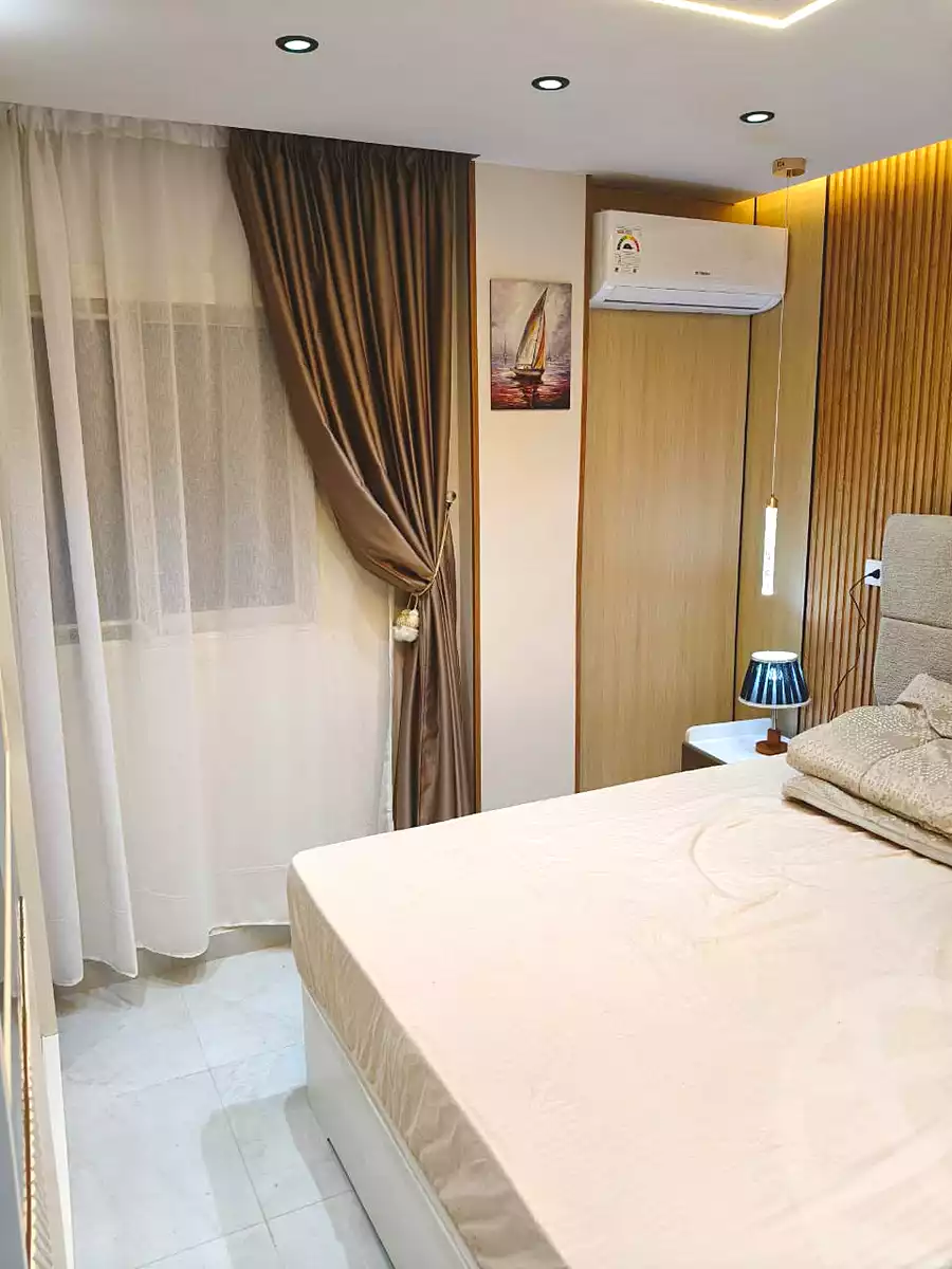 https://aqarmap.com.eg/ar/listing/7305604-for-rent-cairo-6th-of-october-el-ahyaa-neighborhood-1st-eighth-neighborhood