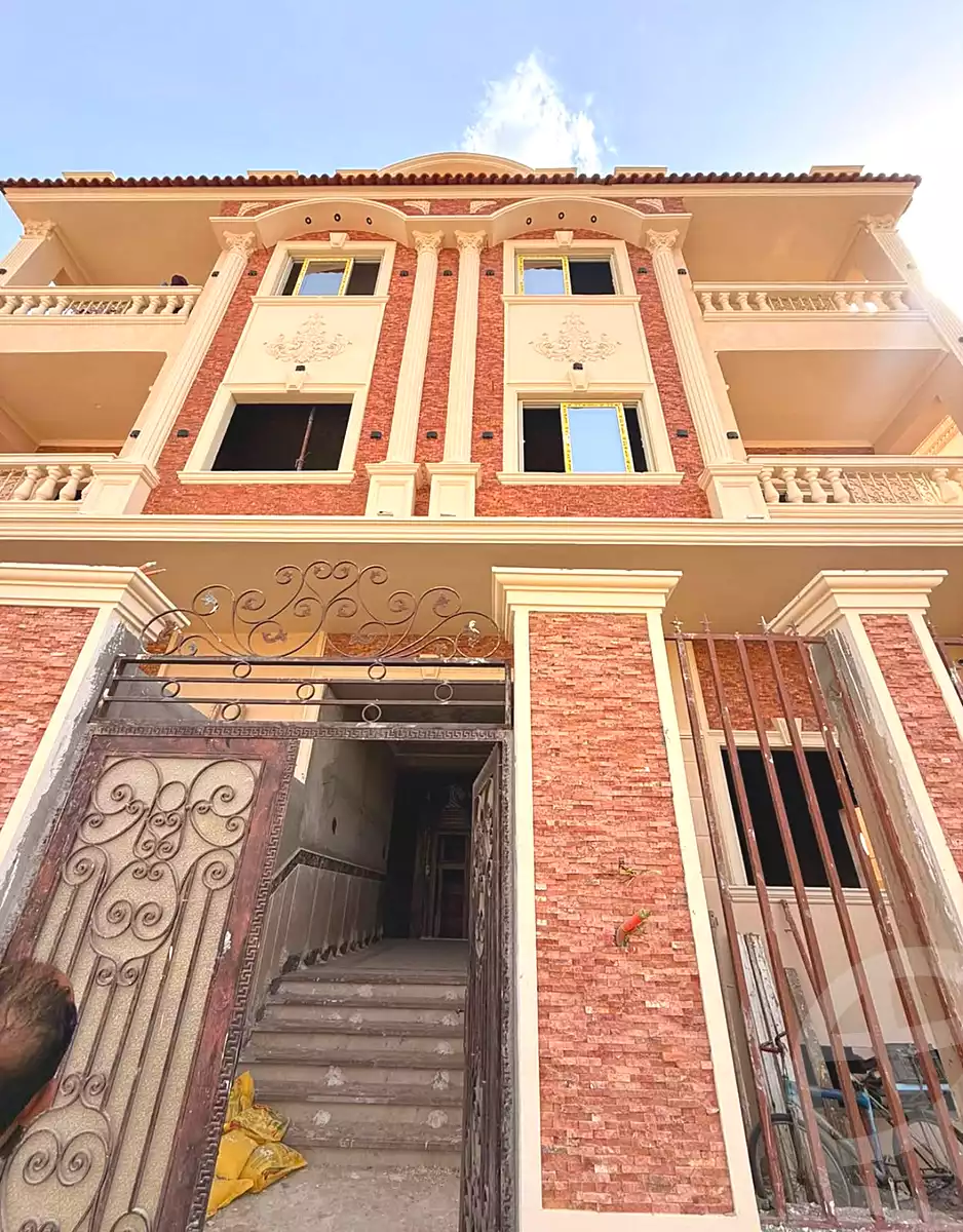 https://aqarmap.com.eg/ar/listing/7305760-for-sale-cairo-new-cairo-ganob-el-akadamiya-south-academy-a-zaid-ebn-haretha-st