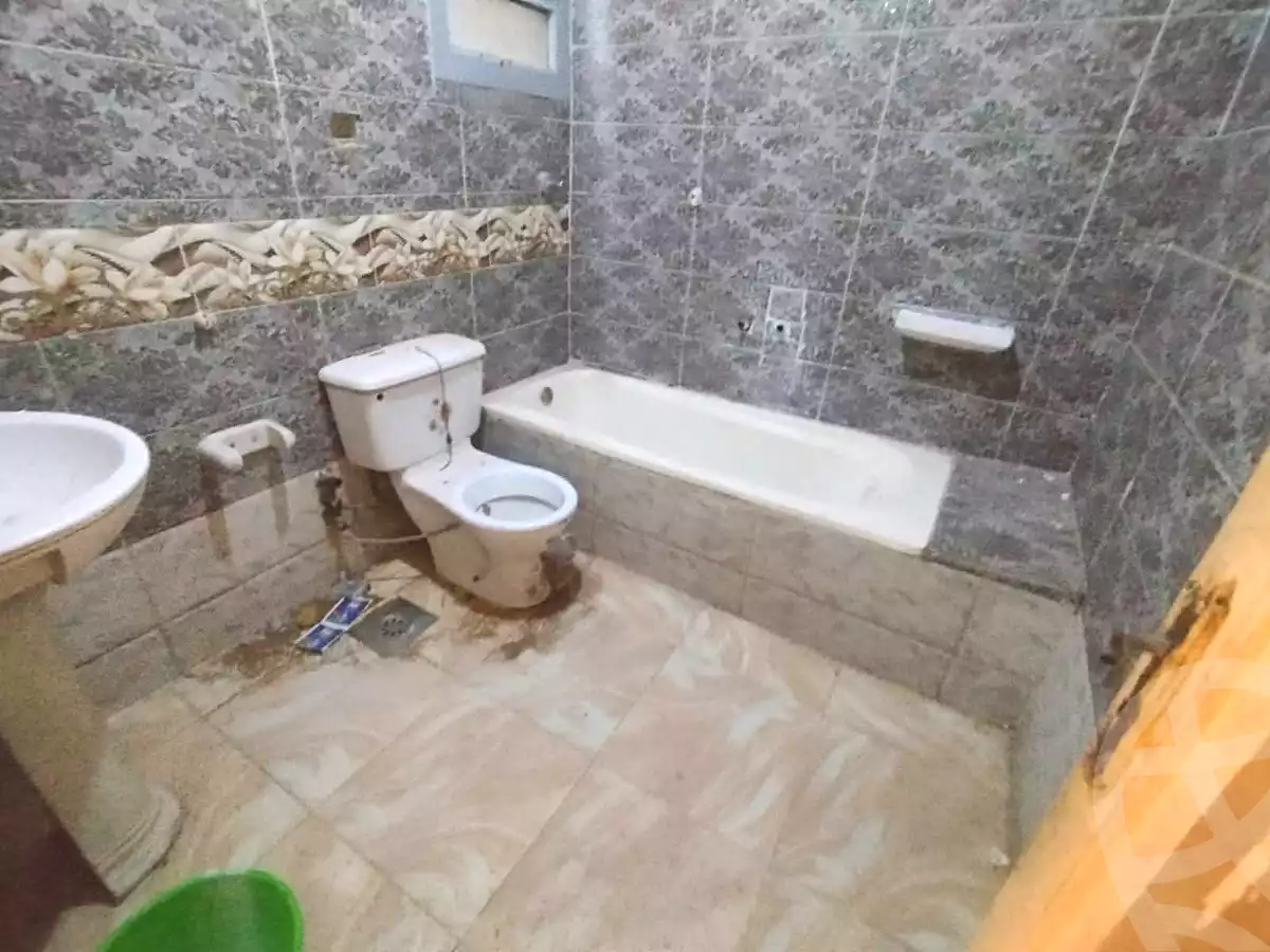 https://aqarmap.com.eg/en/listing/7306108-for-sale-alexandria-al-agamy-el-hanouvel-el-salam-st
