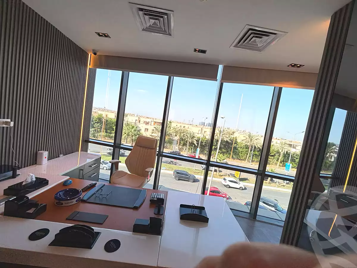 https://aqarmap.com.eg/ar/listing/7306450-for-sale-cairo-el-sheikh-zayed-city-compounds-rytzy-blz-mwl-tybh-llstthmr-l-qry