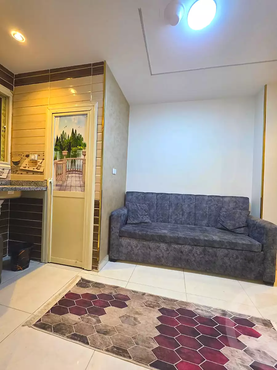https://aqarmap.com.eg/ar/listing/7306509-for-rent-cairo-6th-of-october-el-ahyaa-neighborhood-1st