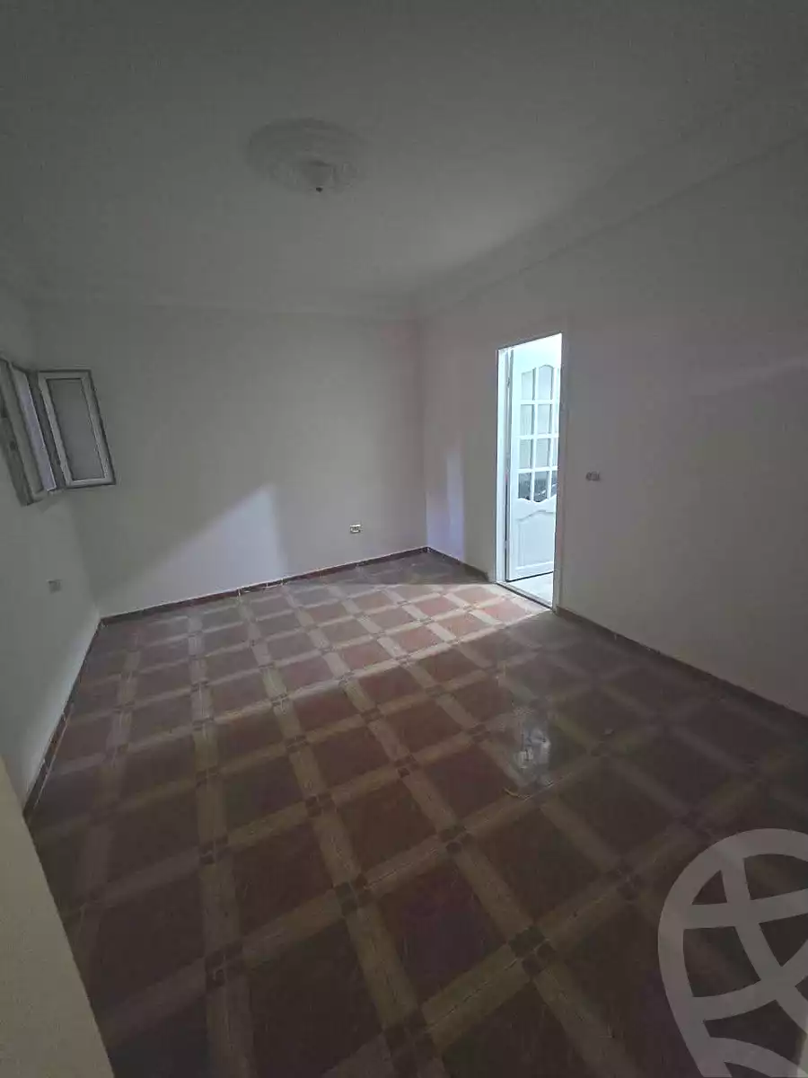 https://aqarmap.com.eg/en/listing/7307070-for-sale-alexandria-new-miami-street-16