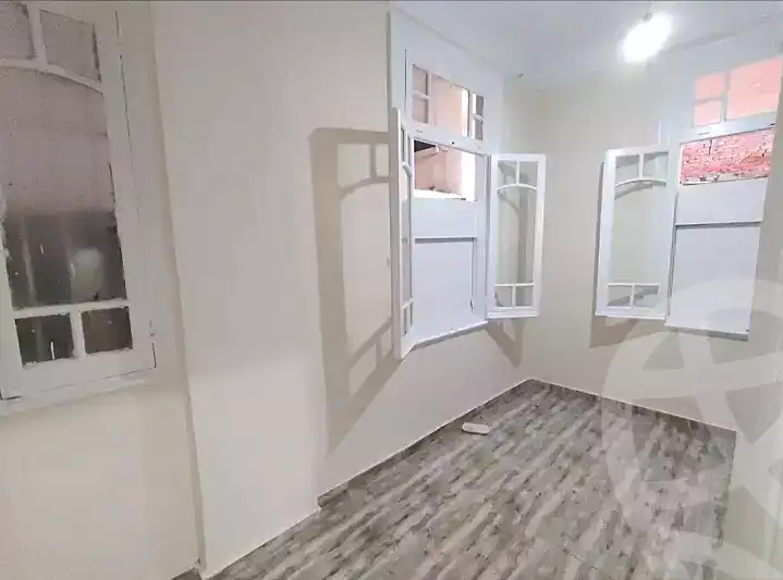 https://aqarmap.com.eg/ar/listing/7307358-for-rent-alexandria-sporting-shr-bwr-s-yd
