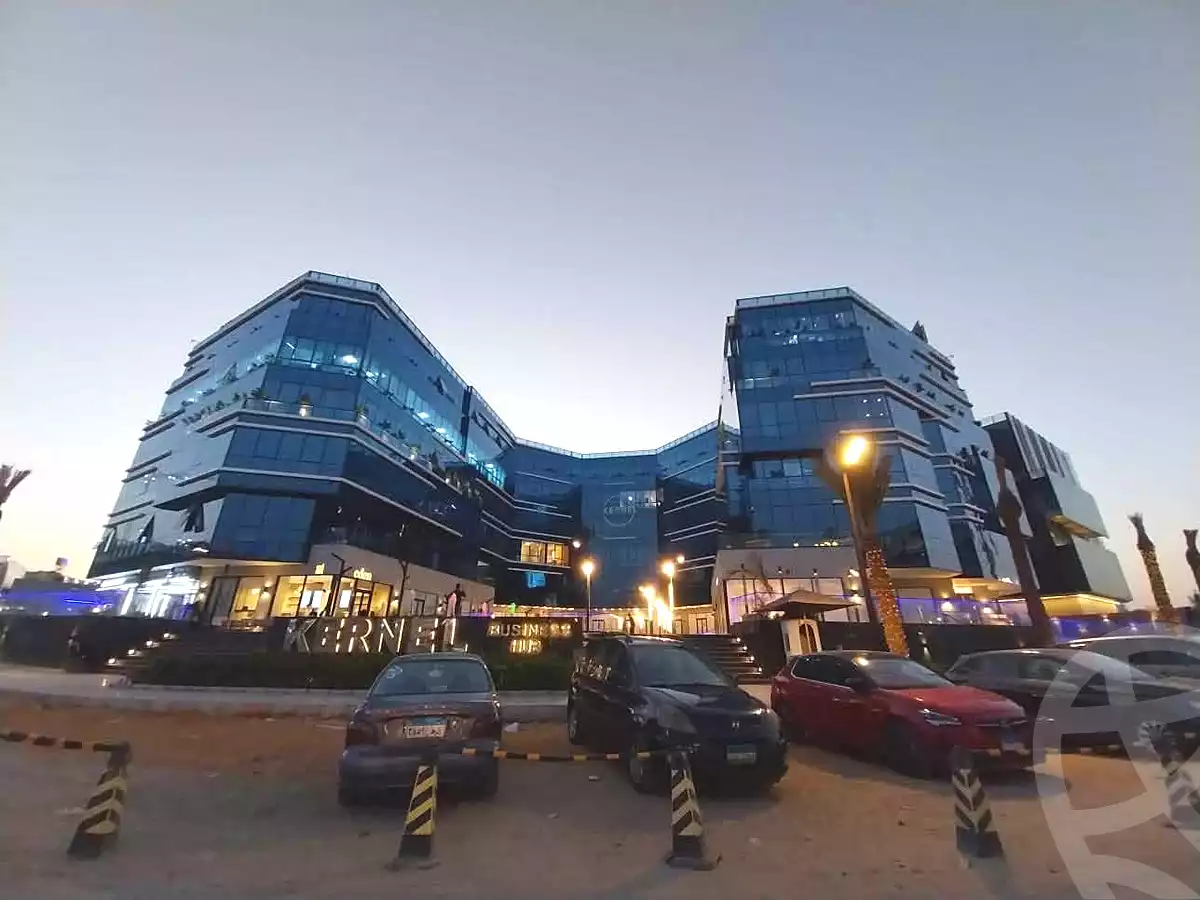 https://aqarmap.com.eg/ar/listing/7307951-for-sale-cairo-new-cairo-compounds-krnyl-byzns-hb-fyks-llttwyr-l-qry