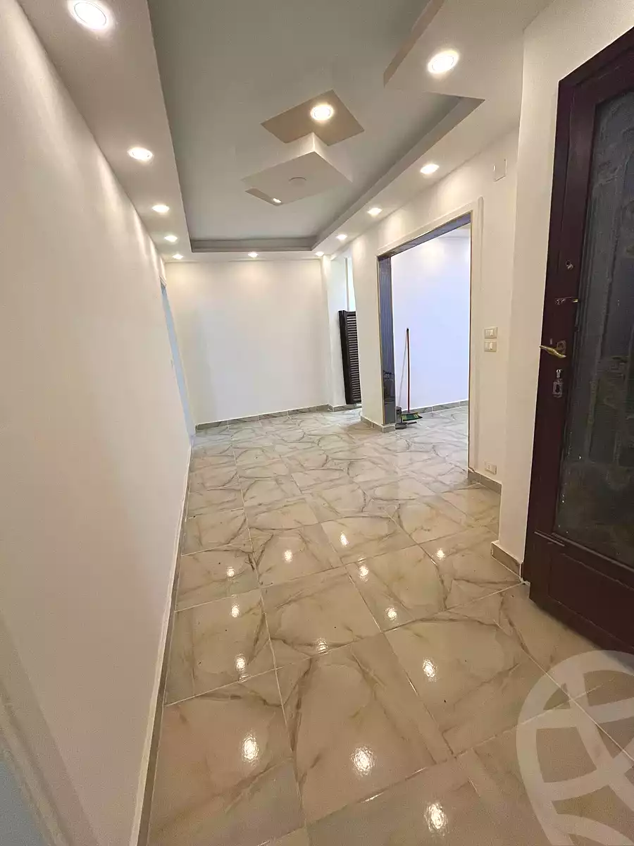 https://aqarmap.com.eg/ar/listing/7310467-for-sale-alexandria-rs-ltyn