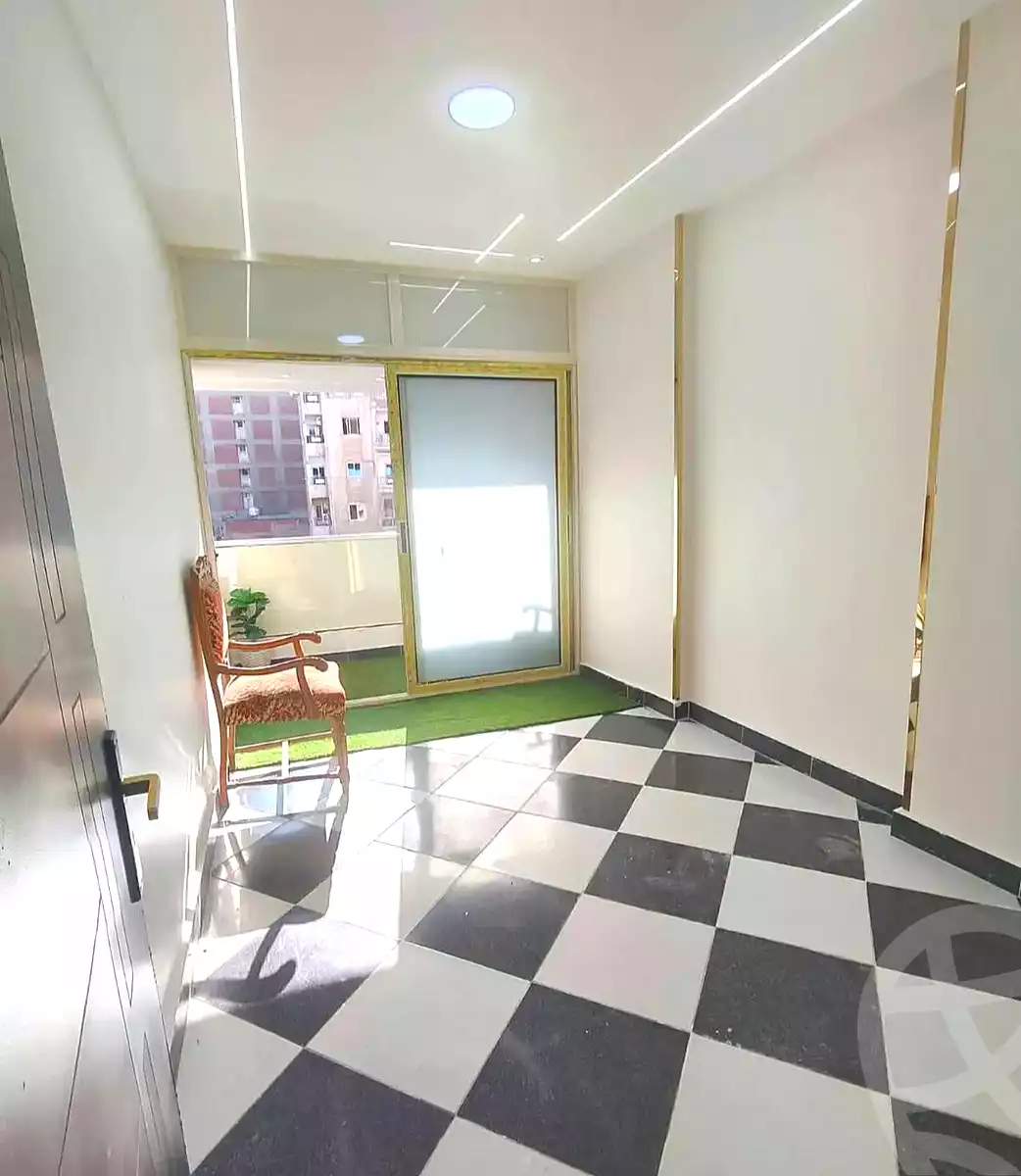 https://aqarmap.com.eg/ar/listing/7310860-for-sale-alexandria-el-asafra-shr-45