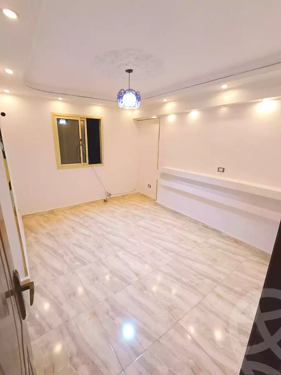 https://aqarmap.com.eg/ar/listing/7311546-for-sale-alexandria-sydy-bshr-sydy-bshr-bhry-shr-mhmwd-l-yswy