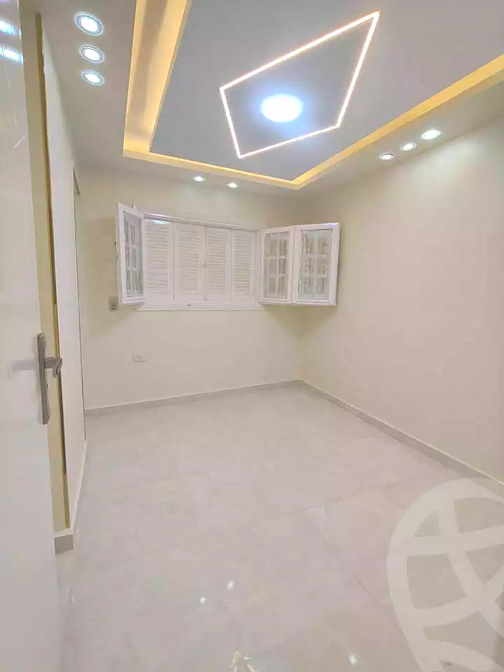 https://aqarmap.com.eg/ar/listing/7312249-for-sale-alexandria-sydy-bshr-sydy-bshr-bhry-shr-mhmwd-l-yswy