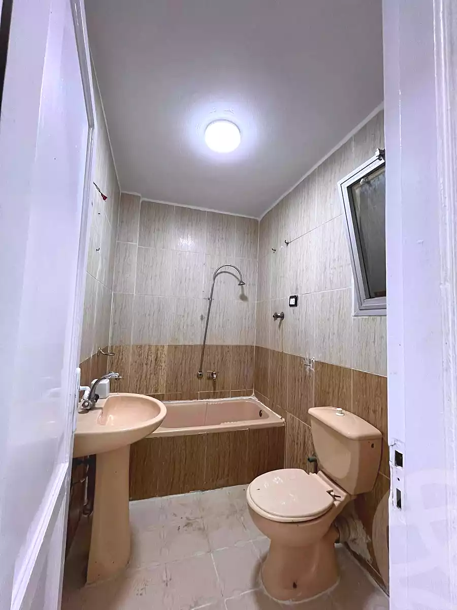 https://aqarmap.com.eg/en/listing/7312742-for-sale-alexandria-al-agamy-shataa-el-nakheel