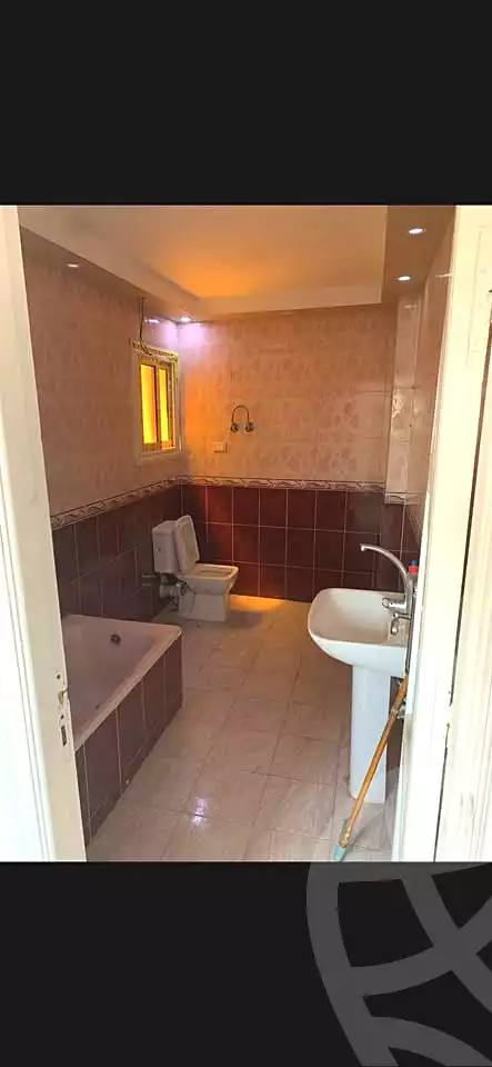 https://aqarmap.com.eg/ar/listing/7313032-for-sale-alexandria-al-agamy-lbytsh-shahr-al-assal-st