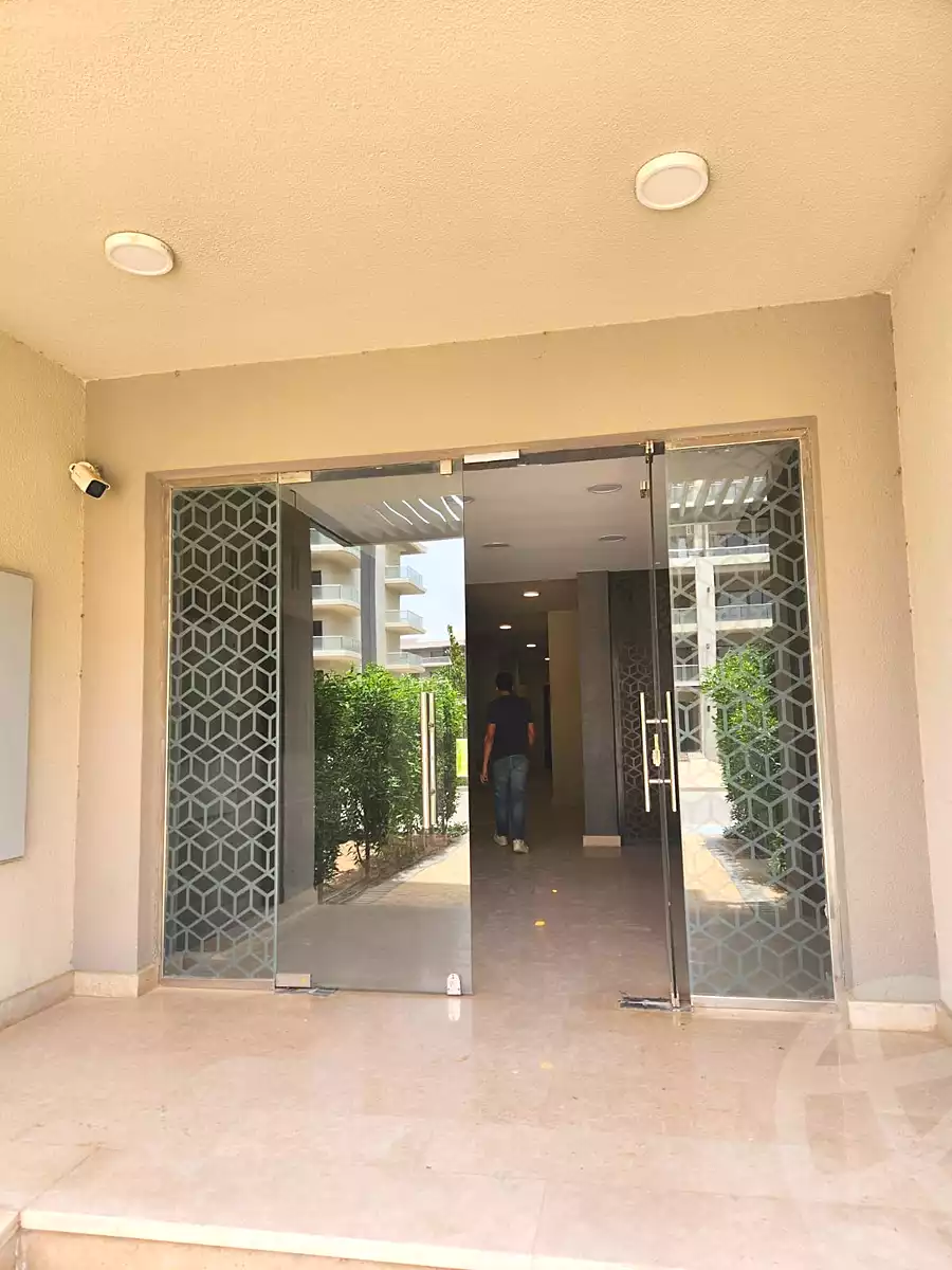 https://aqarmap.com.eg/ar/listing/7313483-for-sale-cairo-el-sheikh-zayed-city-compounds-dh-drys