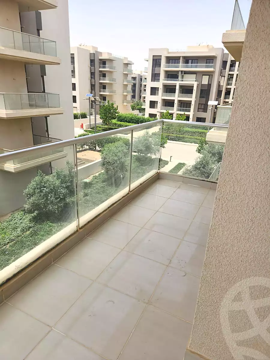 https://aqarmap.com.eg/ar/listing/7313483-for-sale-cairo-el-sheikh-zayed-city-compounds-dh-drys