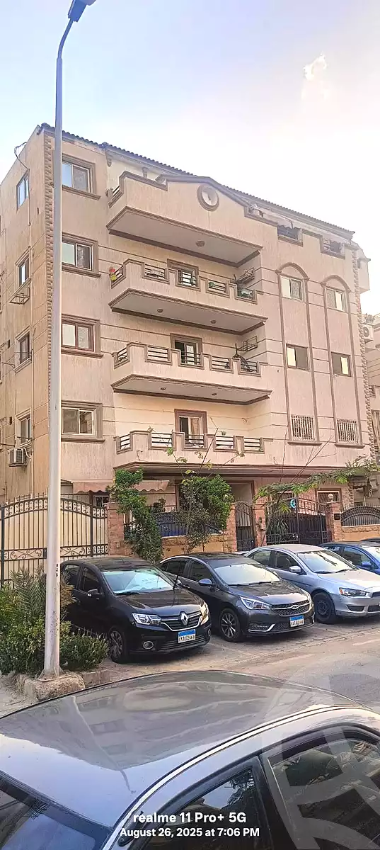 https://aqarmap.com.eg/ar/listing/7313487-for-sale-cairo-new-cairo-gharb-arabila-doctor-hani-maher-st