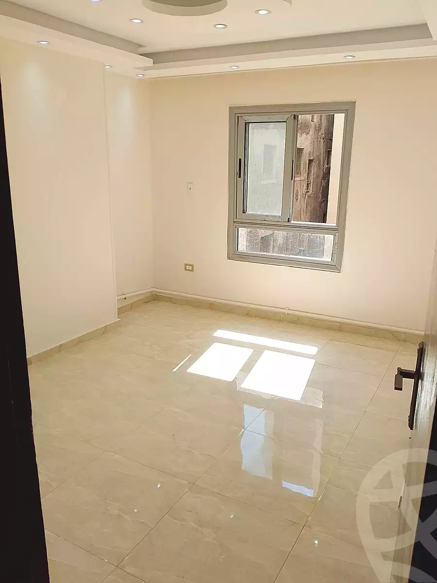 https://aqarmap.com.eg/ar/listing/7313939-for-sale-alexandria-sydy-bshr-sydy-bshr-bhry-shr-khld-bn-lwlyd