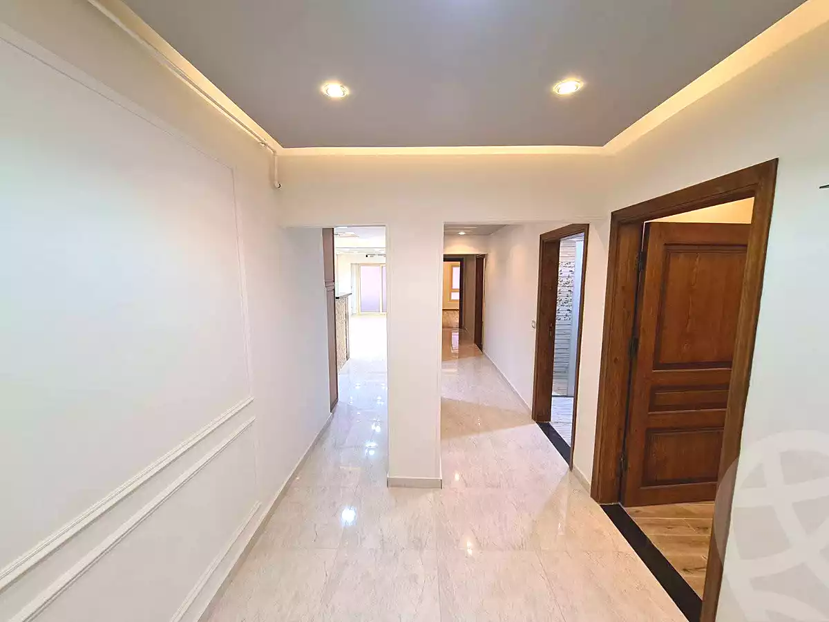 https://aqarmap.com.eg/en/listing/7313985-for-rent-alexandria-el-montazah-compounds-in-el-montazah-royal-plaza-compound-al-halawany