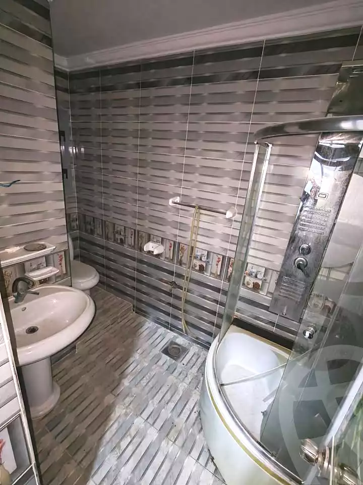 https://aqarmap.com.eg/ar/listing/7314071-for-sale-alexandria-al-agamy-el-hanouvel-el-warsha-st