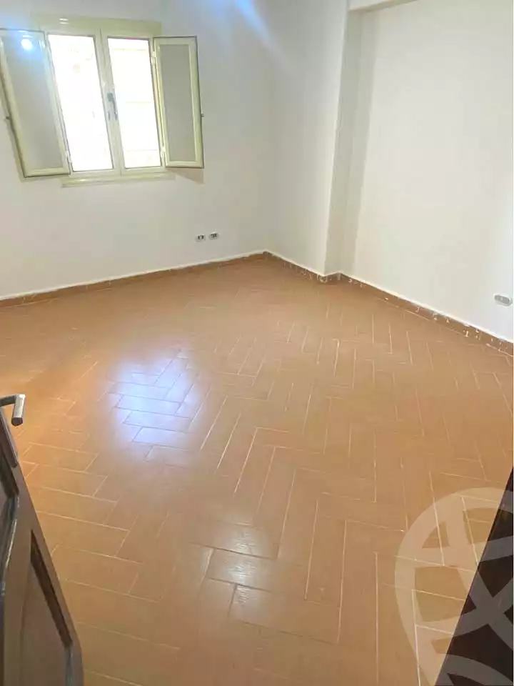 https://aqarmap.com.eg/ar/listing/7314252-for-sale-alexandria-ganaklis