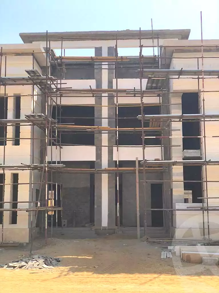 https://aqarmap.com.eg/en/listing/7314335-for-sale-cairo-new-cairo-compounds-kmbwnd-lfwntyn-rkw